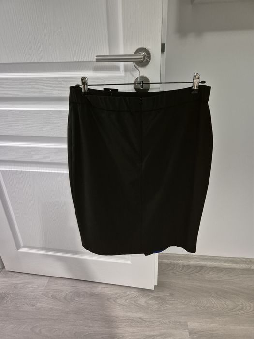 Fusta asimetrica model deosebit