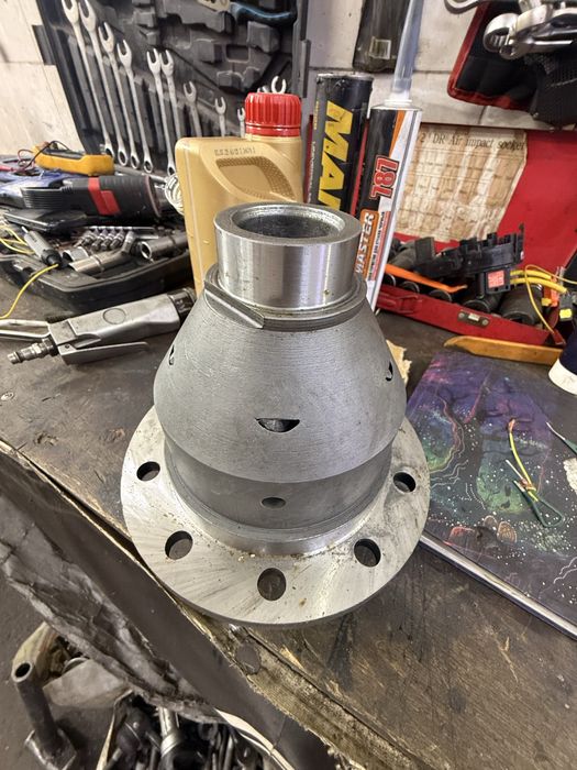 Продам блок редуктор 3uz-fe