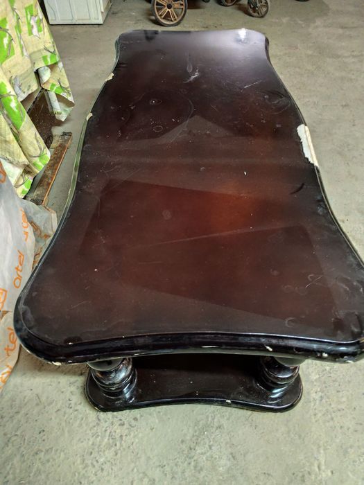 Стол журналный 149 минг сумга срочно сотилади