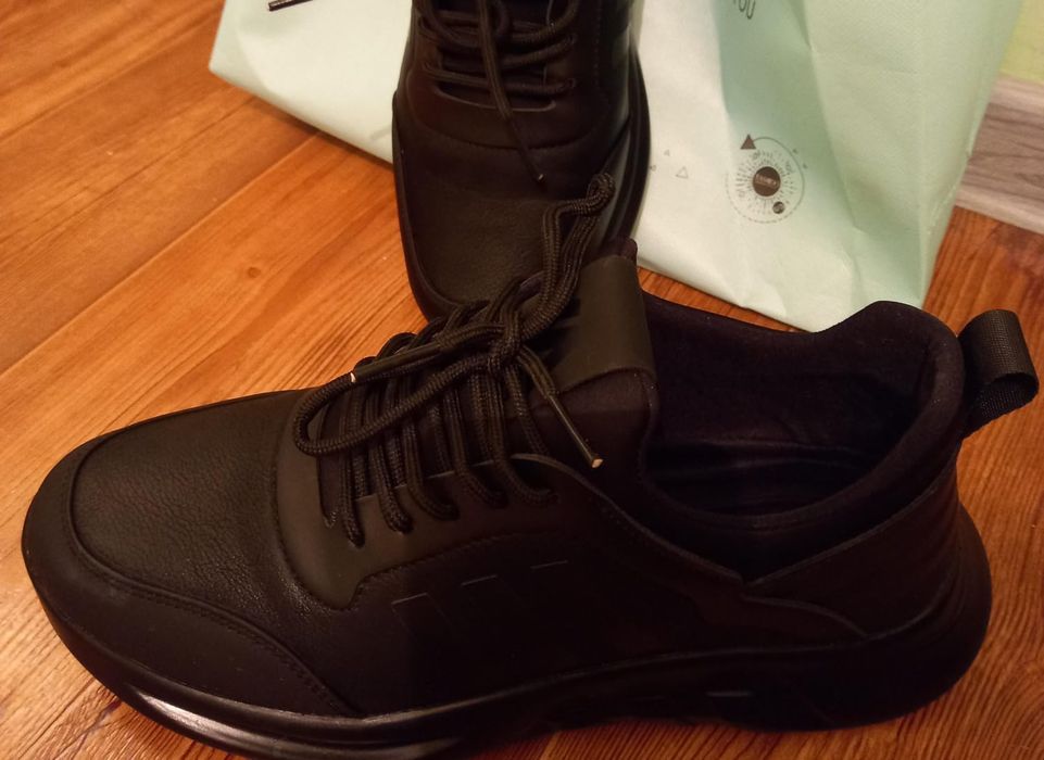 Мужская спортивная обувь