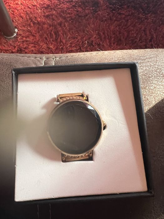 Смарт часовник,работи с  iphone