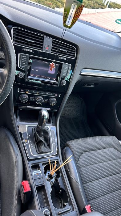 Golf 7 de vanzare ,model deosebit ( 2.0 TDI AUTOMAT )