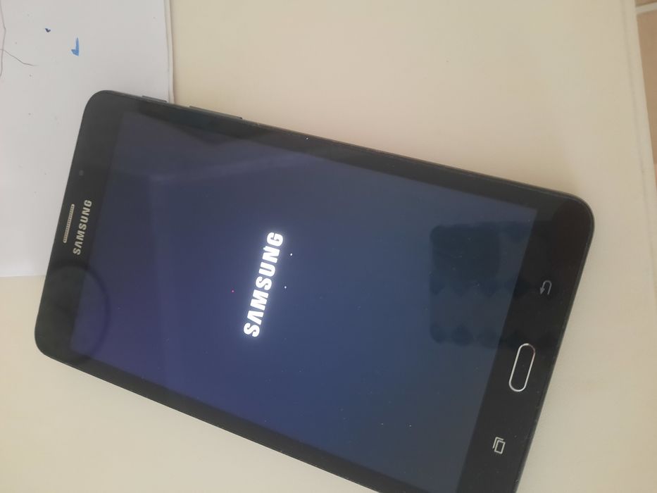 Продам планшет самсунг