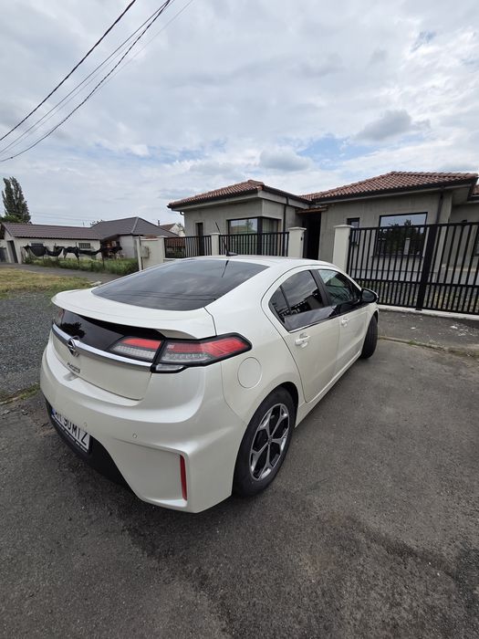 Opel Ampera 2012