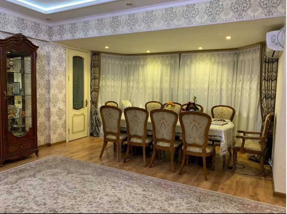 Ц-15 массив Жангох ул.Зулфия ханум пересечение Абая Пентхаус 206 кв.м