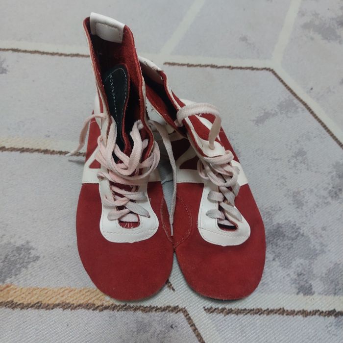 Продам борцовки на ноги