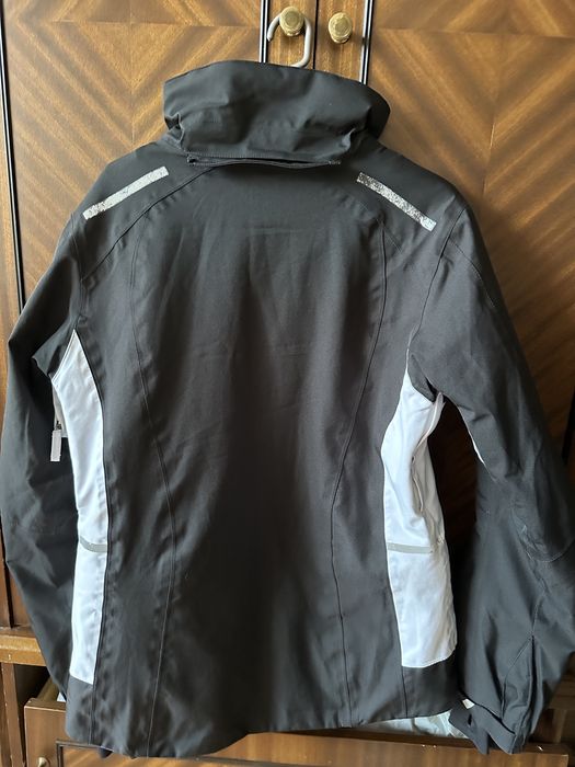 Зимно или ски яке