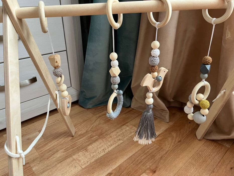 Стойка Монтессори с подвесами