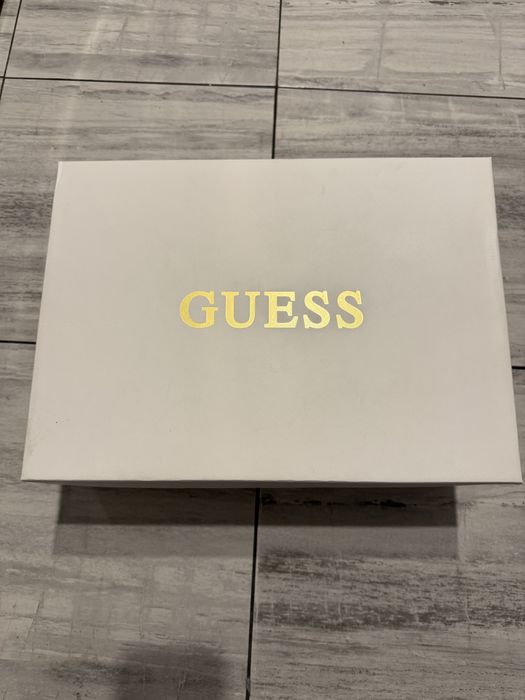 Оригинални мъжки обувки Guess