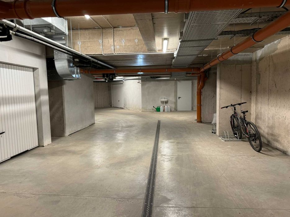 Дава се под наем Гараж / Паркомясто в София, Дружба 2 - 14 кв.м за 132.6 € - Снимка #4