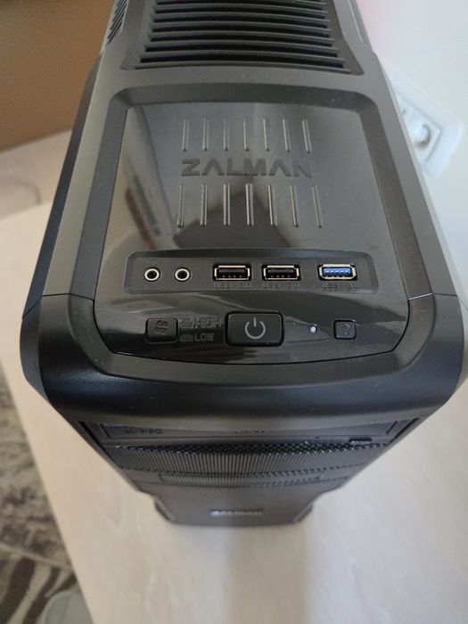 Carcasa Zalman z3 plus