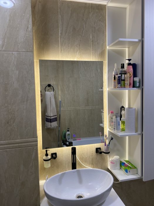 продаю зеркало с подсветкой