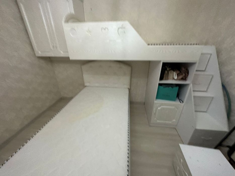 Двухъярусный диван