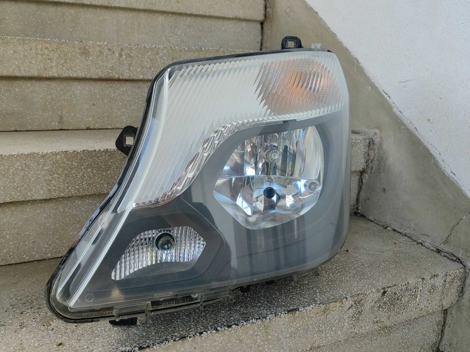 Фар Mercedes Sprinter 2013-18г. Ляв / Фар Мерцедес Спринтер Оригинален