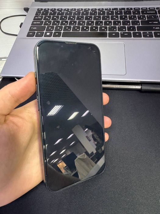 Продам Айфон 13 Б/У