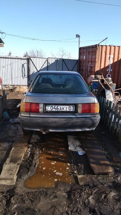 Продам Ауди 80 1.8