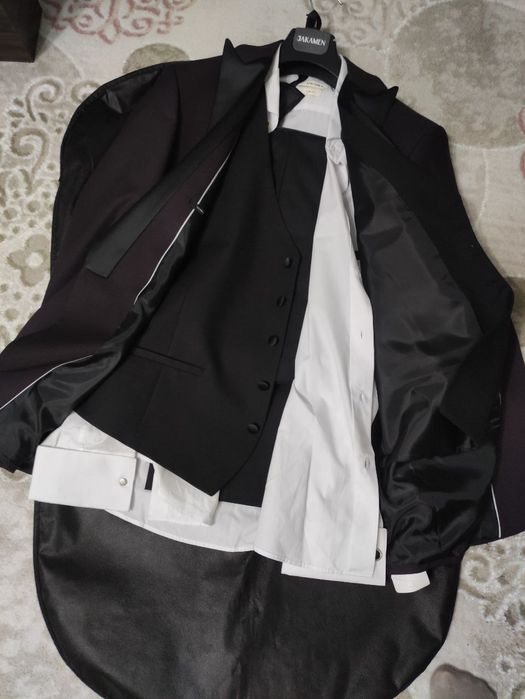 Продам смокинг, комплект с туфлями, шикарный, брендовый