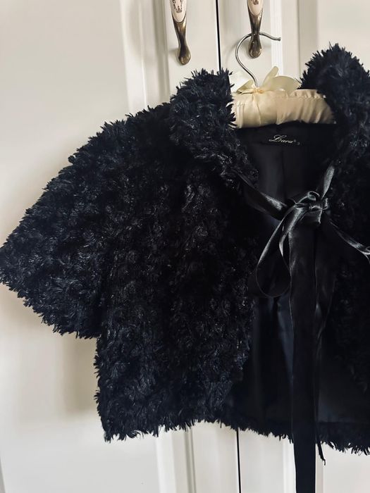 Bolero / capă neagra , elegant , masura S , blana ecologica