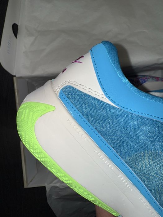 Баскетболни обувки Nike Freak 5 "Greece x Nigeria"-размер 42, 44, 47.5