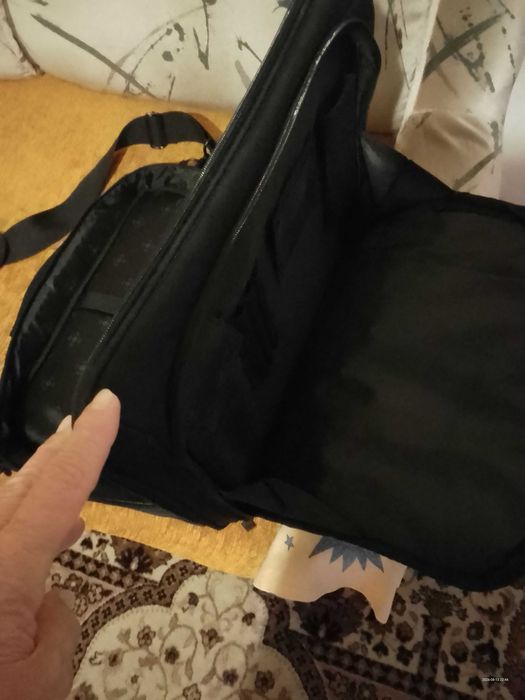 geanta buna pentru laptop
