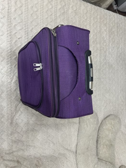 Продам классный чемодан