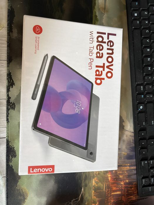 Tableta Lenovo IdeaTab cu stilou