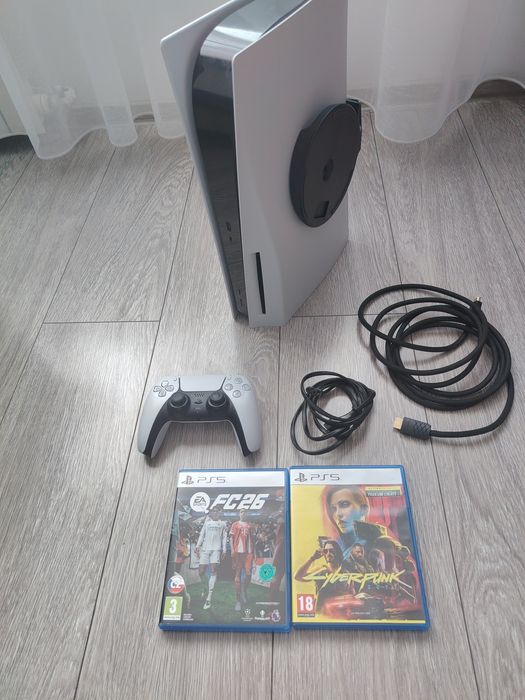 Ps5 Disk + 8 jocuri ( consola este banata online)