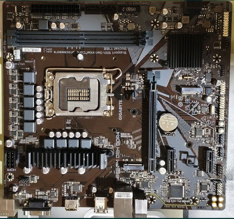 B660 Gigabyte i5 12409f ozu 16gb ddr4