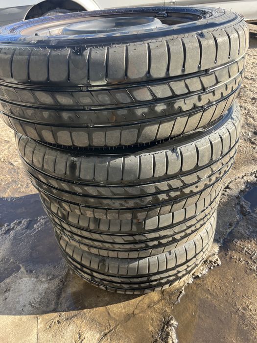 Гуми 205 60 16 Falken 2020г.