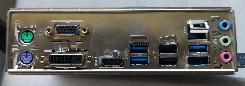 KIT AMD Ryzen 5 2400G, 3.9 GHz + ASUS PRIME A320M-A + Cooler AMD