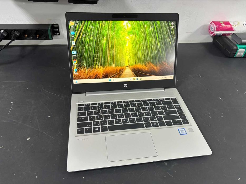 Ноутбук Hp core i5/SSD работает шустро