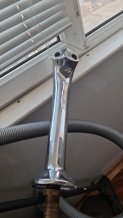 Колонки для розлива напитков.