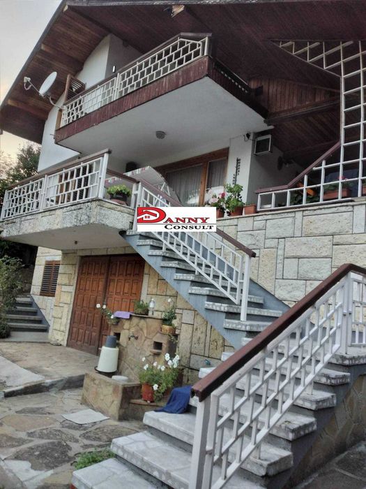 Продава се Къща в Велико Търново, Акация - 210 кв.м за 491 €/кв.м - Снимка #1