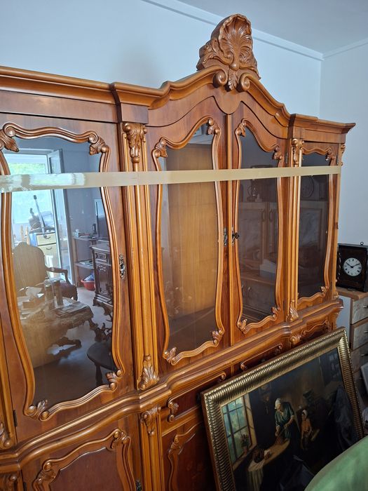 Vând mobila vintage