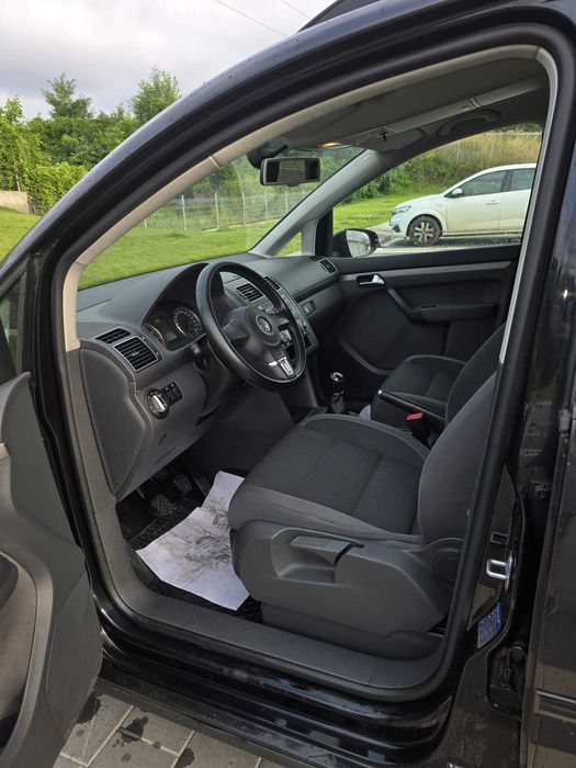 Vand Volkswagen Touran 7 Locuri
