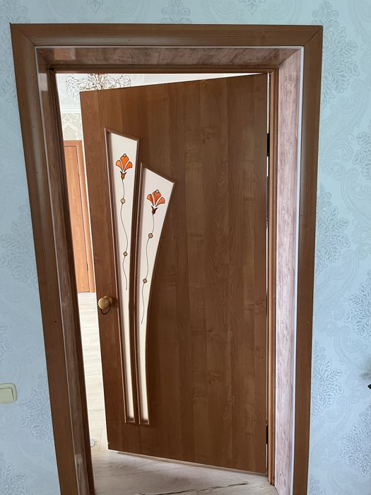 Дверь деревянный межкомнотный
