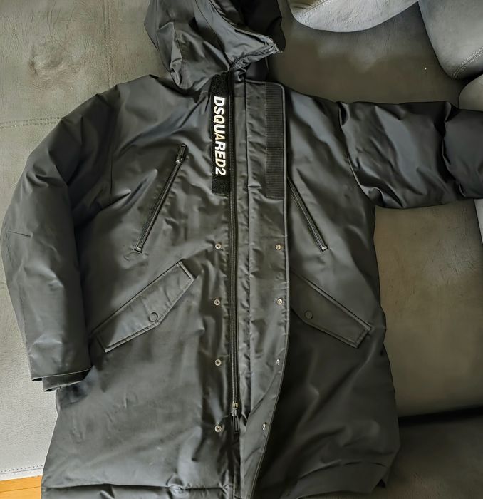 Чисто нова оригинална шуба на Dsquared2 / XL