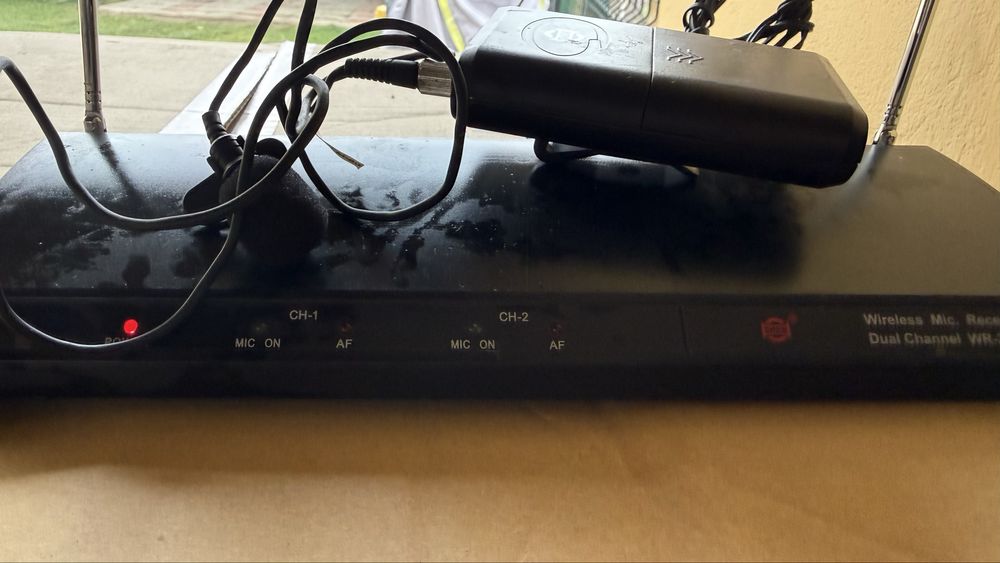 Microfon Lavaliera Wireless