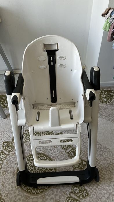 Стульчик б/у для кормлея Peg-Perego Siesta Follow Ме
