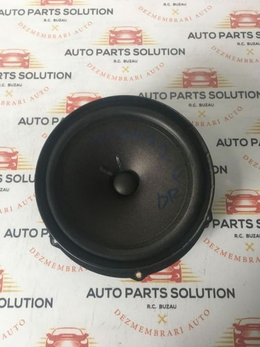 Boxa usa Skoda Octavia 2