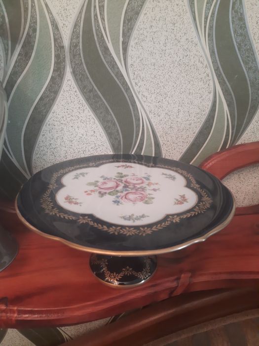 Мадонна супница, фарфор.