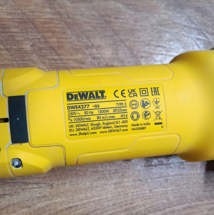 Электроинрумент Болгарка DeWALT