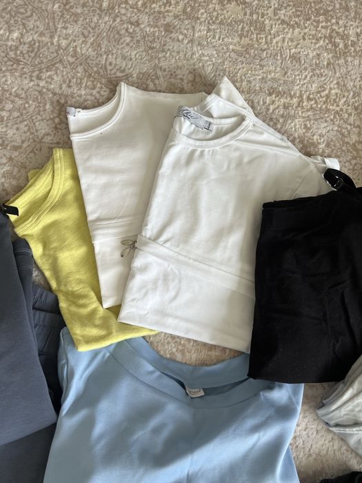 Вещи для беременных и кормящих