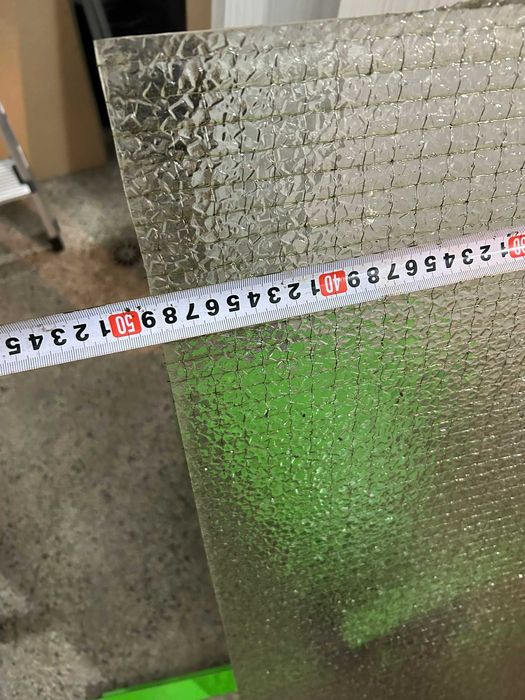 Стъкло армирано.