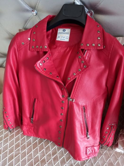 Кожено яке и кожена пола 7-8 години