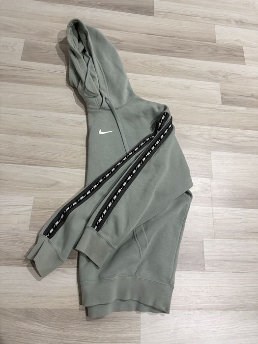 Продавам nike екип M