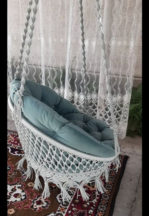 Макроме качели новее