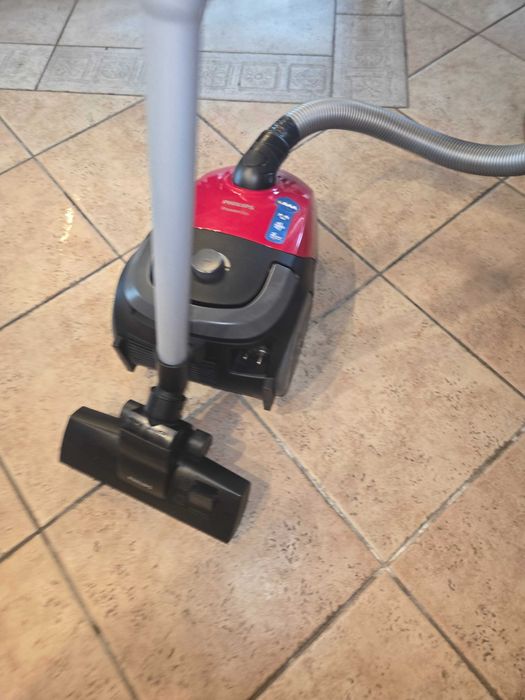 Прахосмукачка Phillips Power Pro