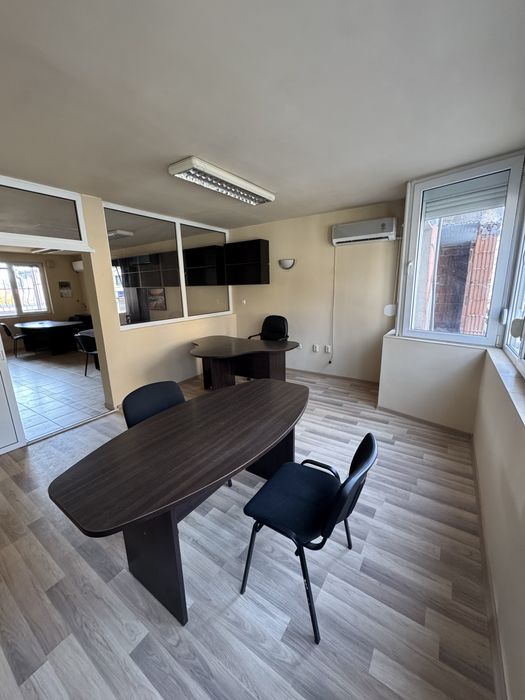 Дава се под наем Офис в Стара Загора, Център - 77 кв.м за 357 € - Снимка #8