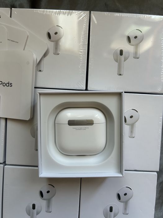 AirPods 4 ANC - Sigilate, Noi - Trimit in tara/Predau personal